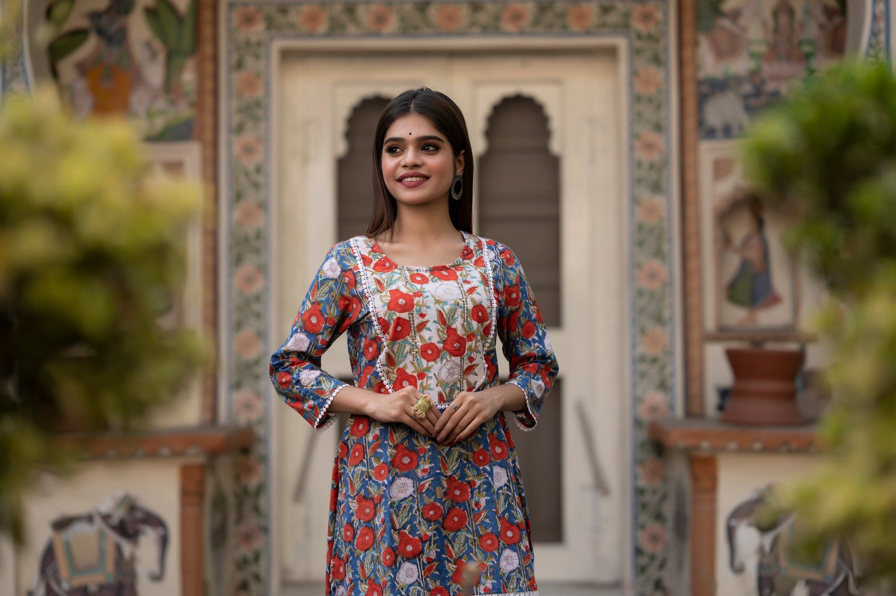 Women Cotton Leheriya Zari Foil Printed & Thread Embroidered Straight Fit  Kurti – Mirchi Fashion